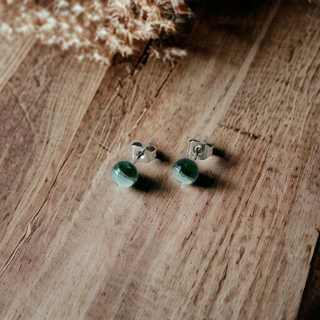 Boucles d'oreilles puces vertes